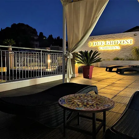 I Due Grifoni Apartment